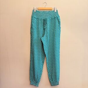 'Cream' Teal & White Geometric Floral Cotton Jogger Pants – Size Medium Like New